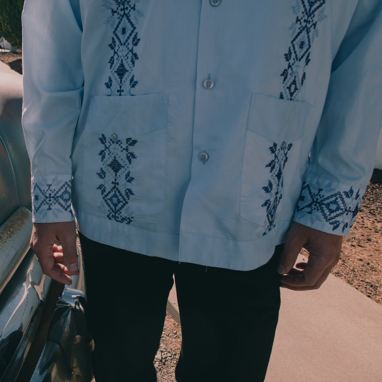 BLUE CUBAN GUAYABERA SHIRT M