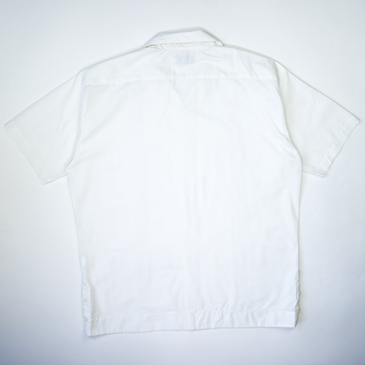 WHITE CUBAN COLLAR GUAYABERA SHIRT