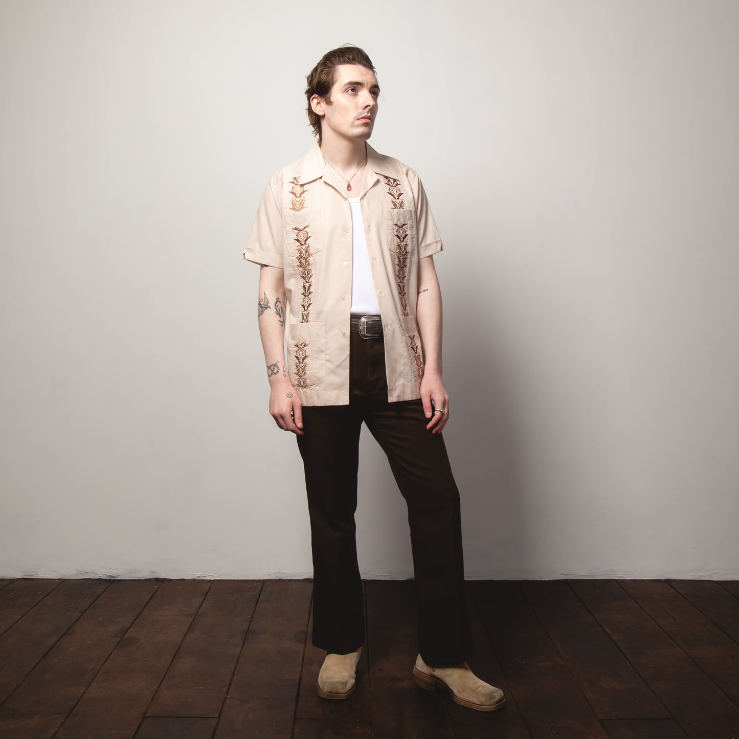 BEIGE & BROWN GUAYBERA SHIRT M