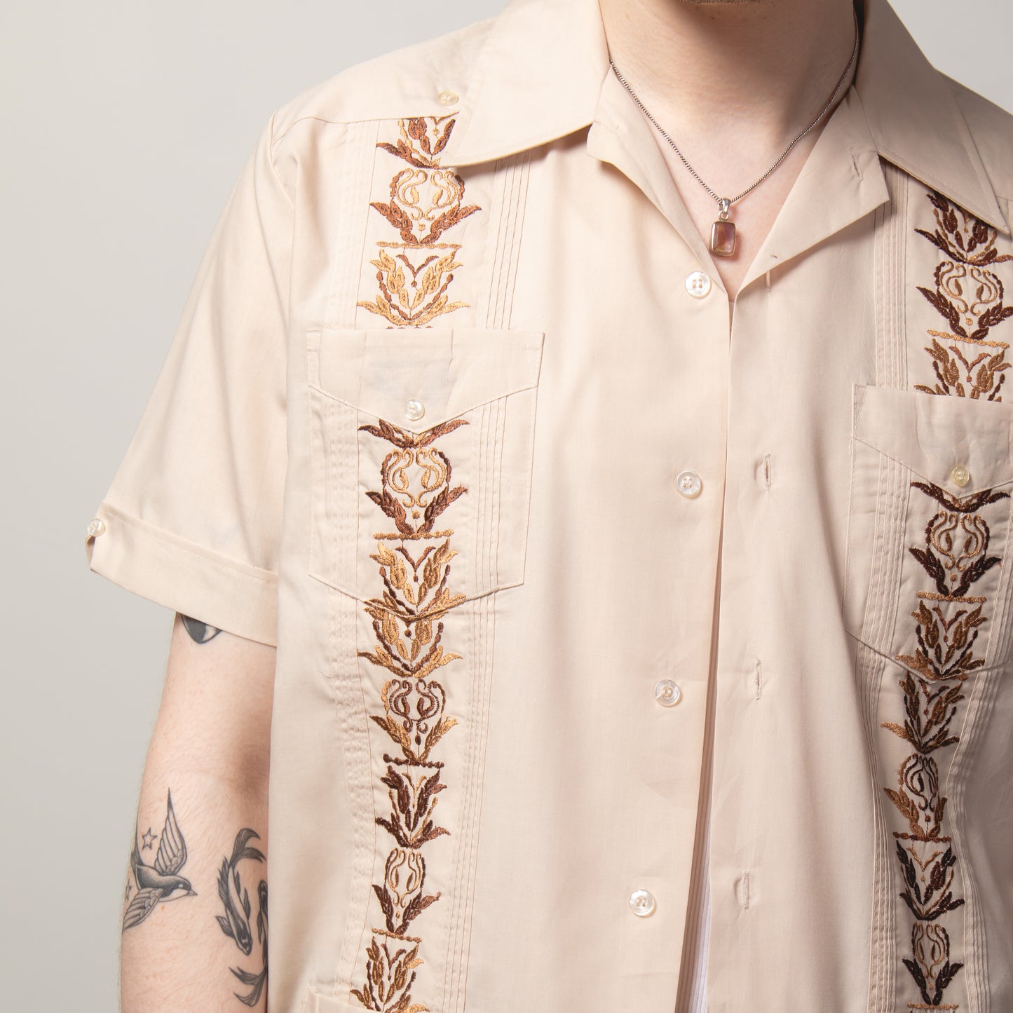BEIGE & BROWN GUAYBERA SHIRT M