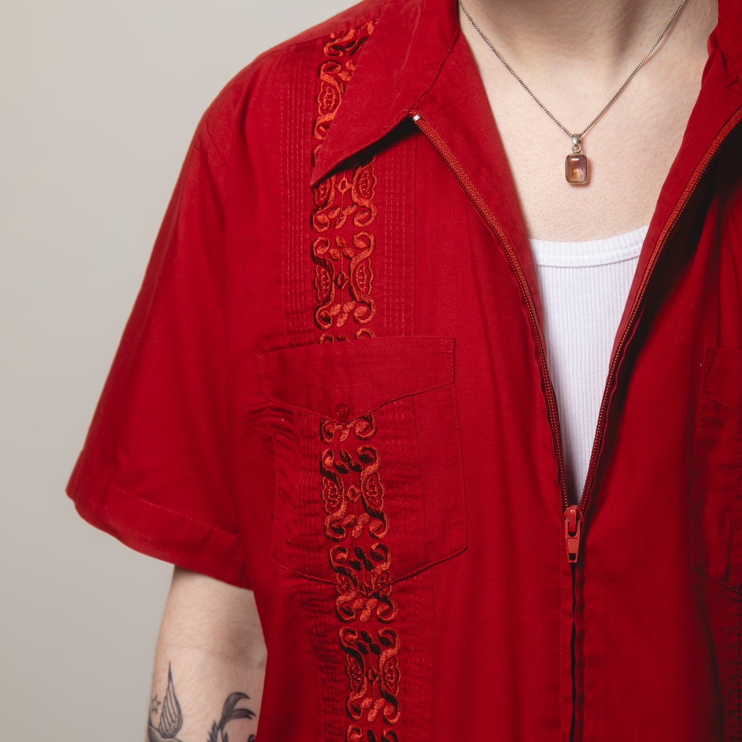 RED ZIP GUAYBERA SHIRT L