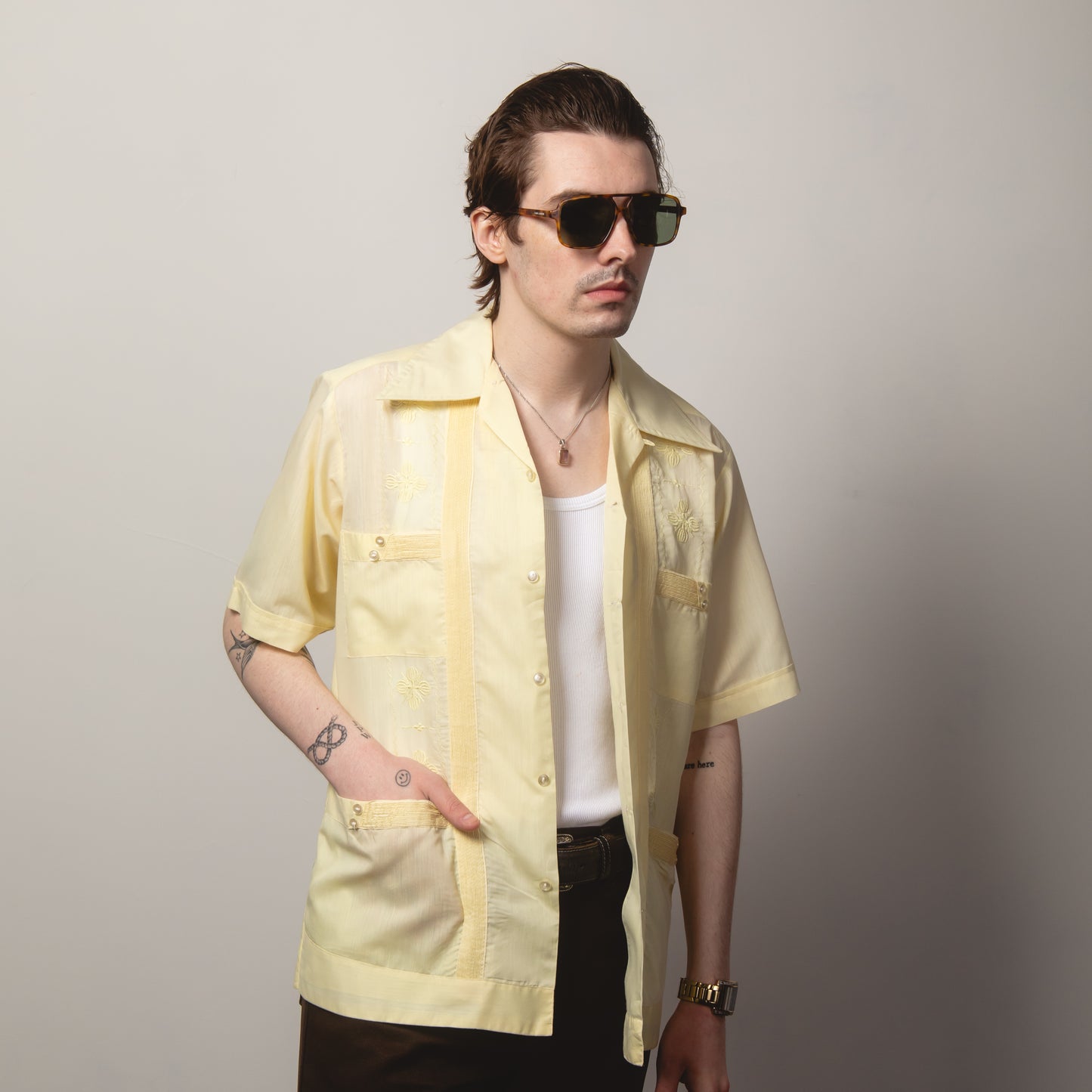 YELLOW GUAYBERA SHIRT L