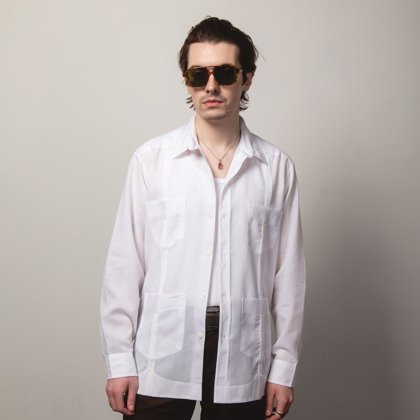 WHITE GUAYBERA SHIRT L