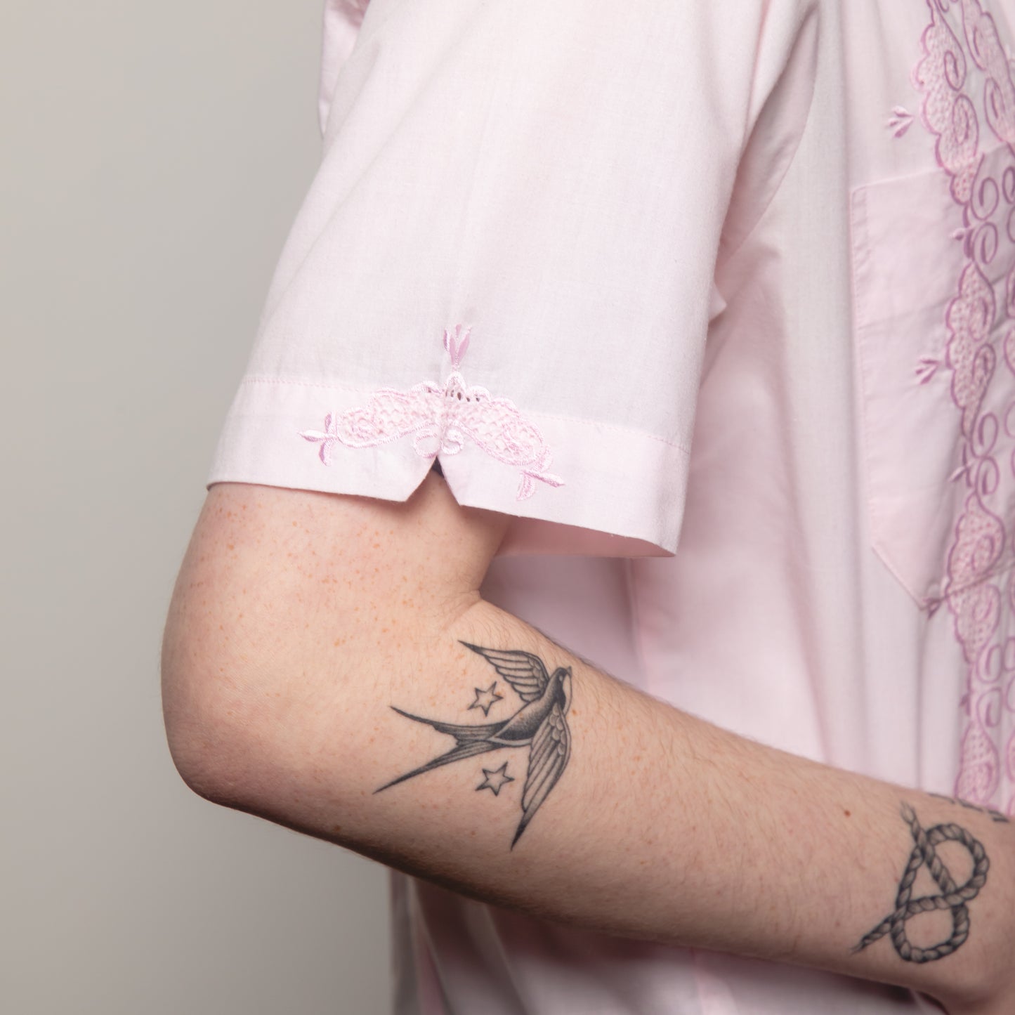 PINK GUAYBERA SHIRT M