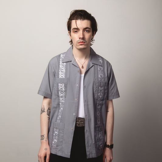 GREY AND WHITE CUBAN GUAYABERA SHIRT L