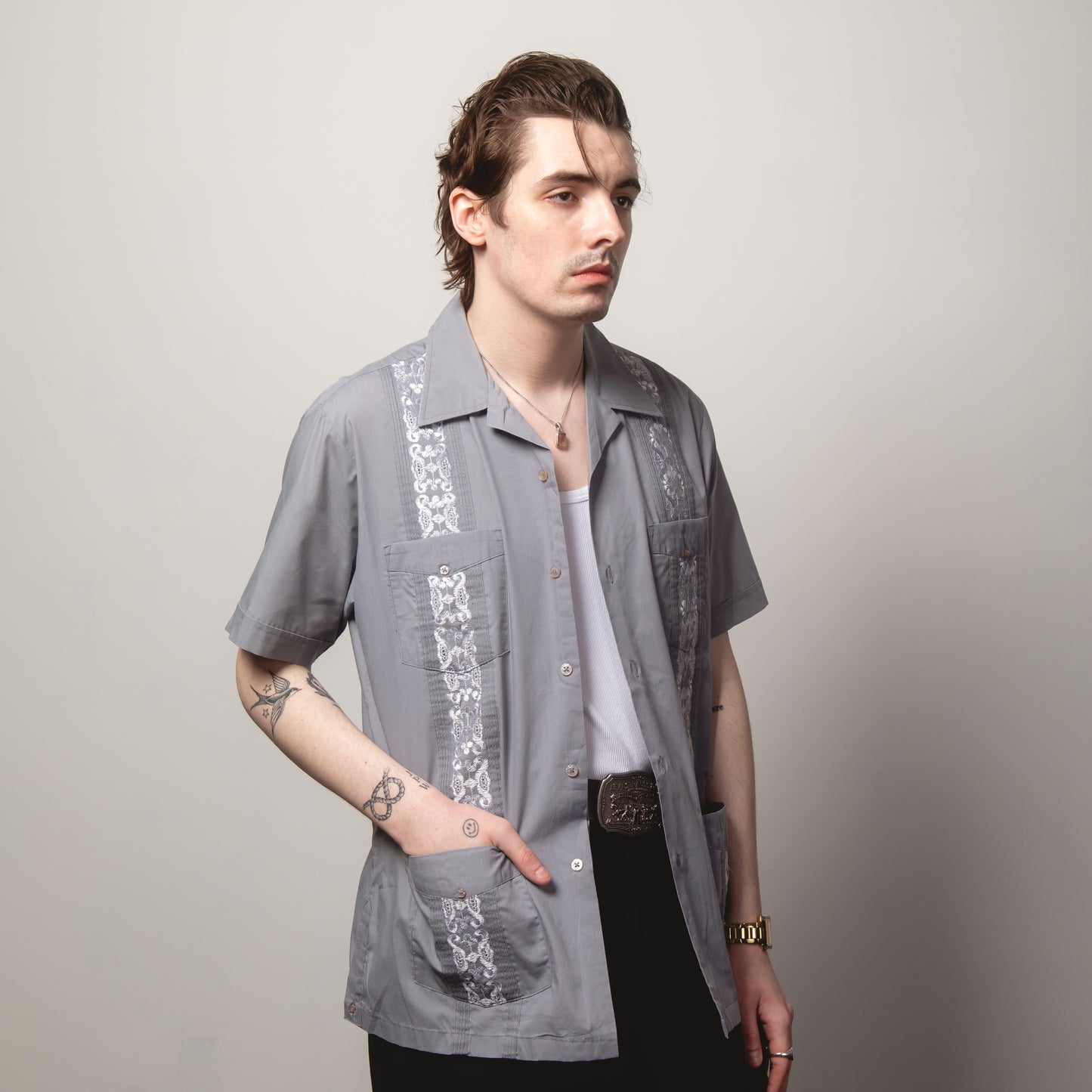 GREY AND WHITE CUBAN GUAYABERA SHIRT L